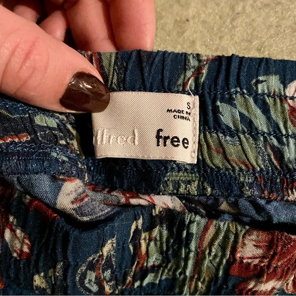 Wilfred Free Button Up Short Sleeve top and shorts set - Picture 3 of 3